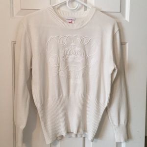 Embroidered vintage white queen jumper